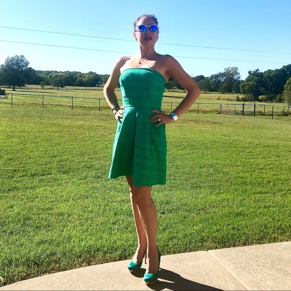 Emerald Green Tweed Strapless Dress - Picture 4 of 7